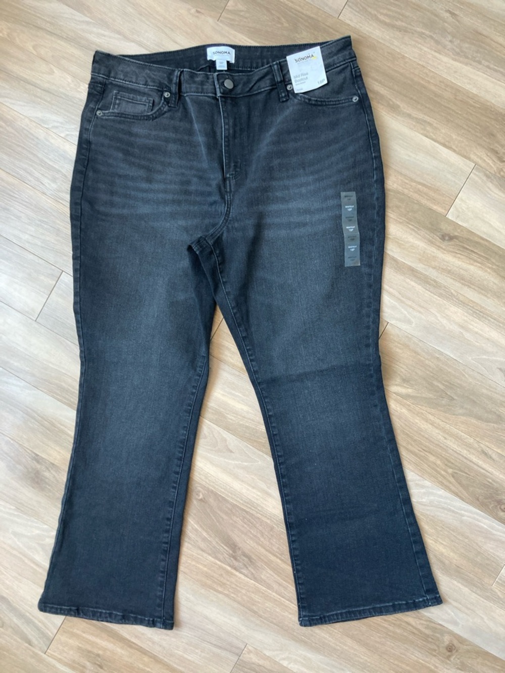 Sonoma midrise bootcut jean some stretch black wash 18P 18 petite
